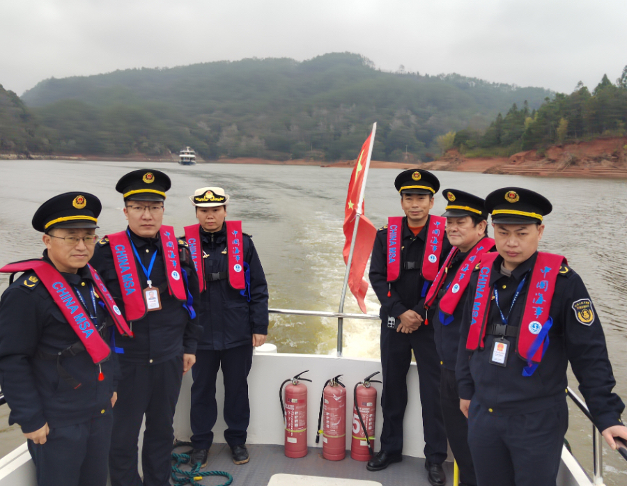 cb586d31d9e5c3e61f60e32450bea16